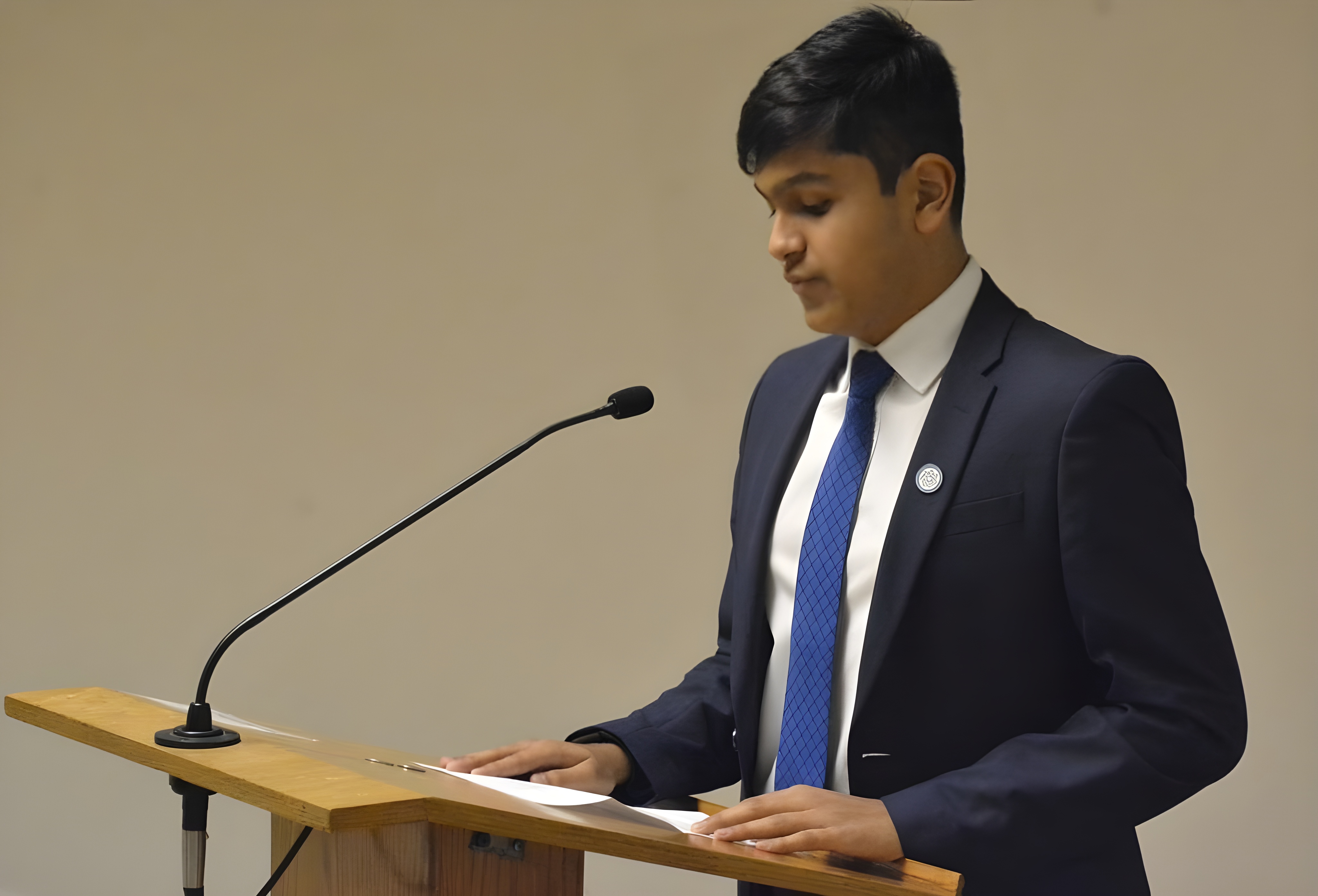 Adil Mukhi